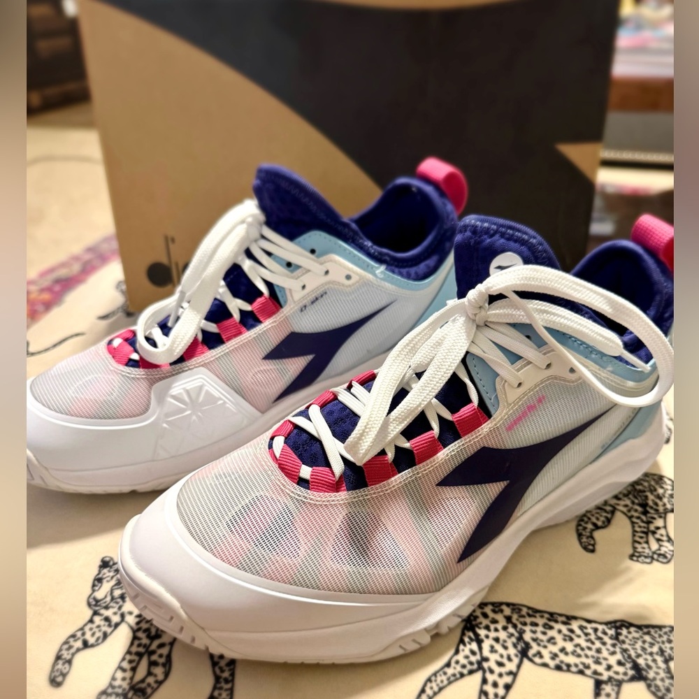 Diadora Speed Blushield Fly 4 Sneakers
Tennis Court Shoes 
Women’s Size 10.5